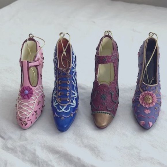 Other - VTG Victorian Ornament Shoes